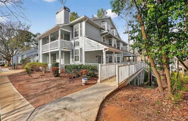 3921 Riverlook Parkway SE unit: 210 photos photos