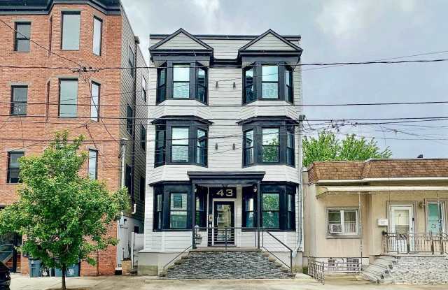 43 THORNE ST photos photos