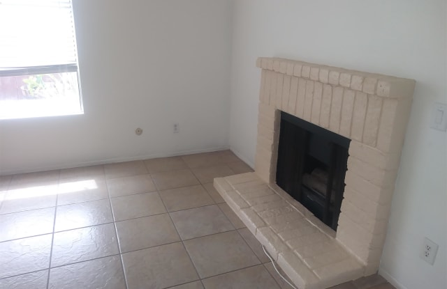 272 Riverview Way - 272 Riverview Way, Oceanside, CA 92057