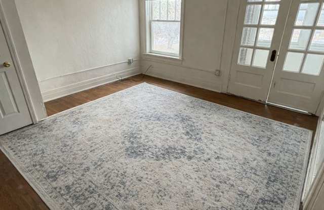 608 Wellington St photos photos