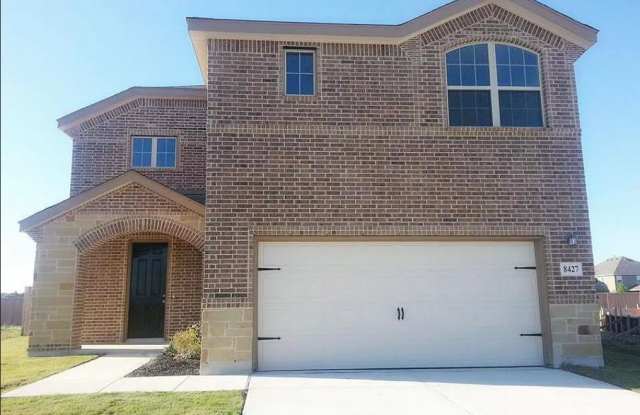 8427 Loska Green Gallery 2