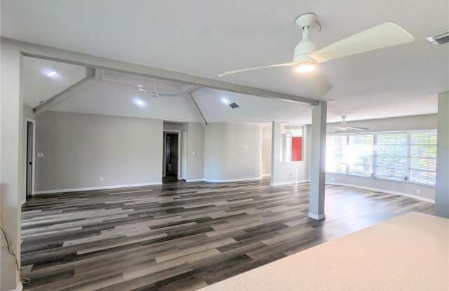 1009 KINGS COURT Gallery 3