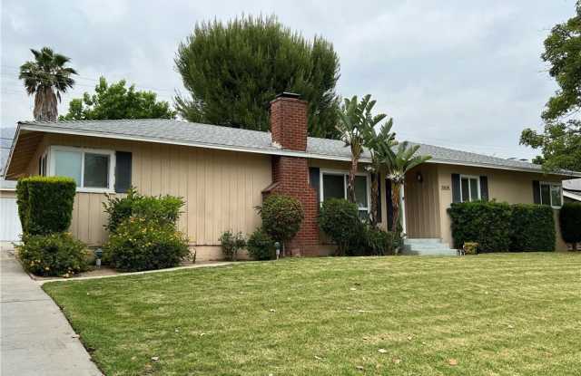 3835 Canfield Road photos photos