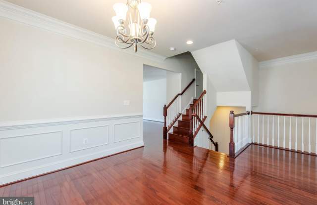4911 RUSHING RIVER DRIVE Gallery 4