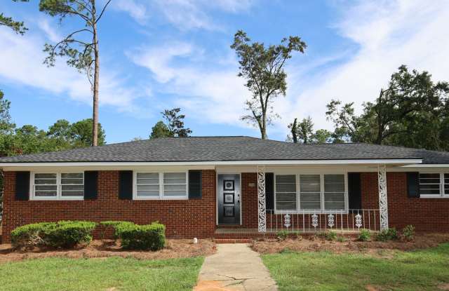 1200 Dellwood Drive - 1200 Dellwood Drive, Valdosta, GA 31602
