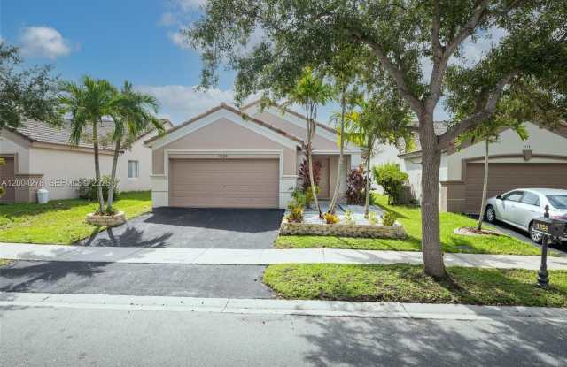 1524 Canary Island Dr photos photos