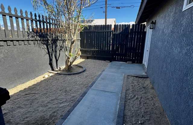67890 Alameda Drive Gallery 4