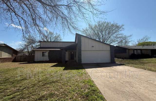 801 W Vicksburg St - 801 West Vicksburg Street, Broken Arrow, OK 74011