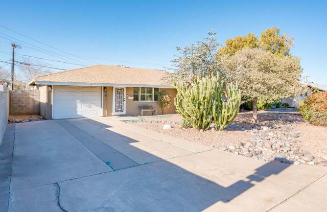 Fully Furnished 3/2 SFH in Central Phoenix photos photos