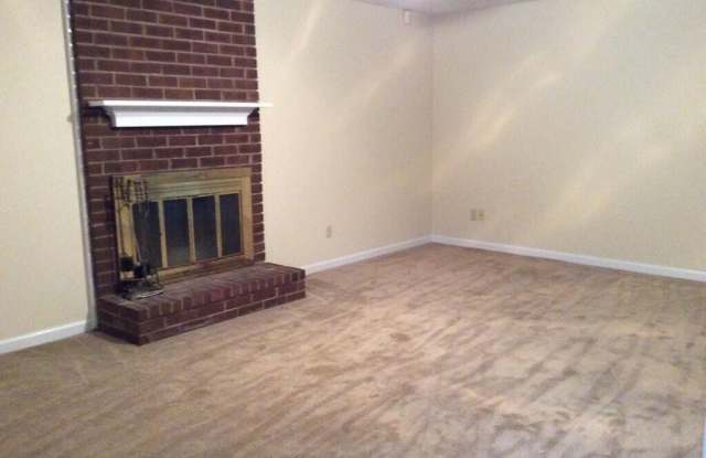 2625 Crosscreek Road Gallery 2