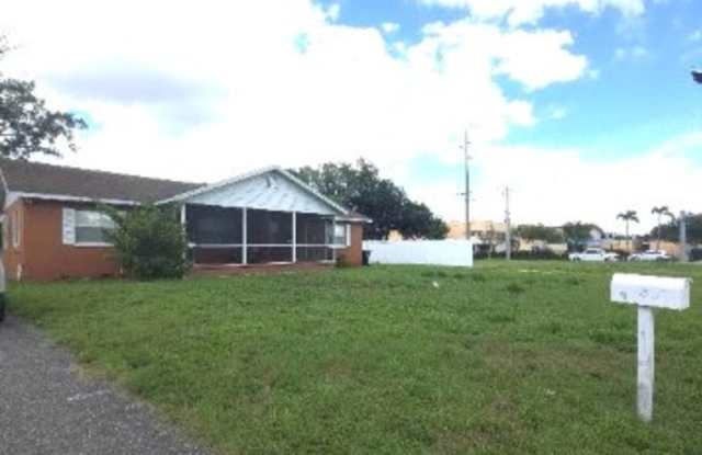 3903 1/2 W Morrison Ave photos photos
