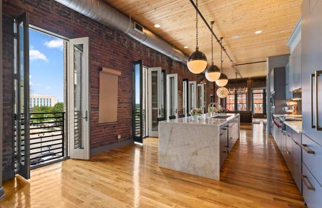 227 2nd Ave, N Gallery 4