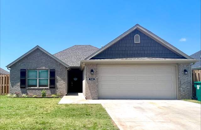 520 Peach Avenue photos photos