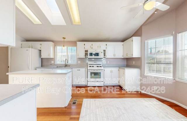 1173 Healey Court - 1173 Healey Court, Santa Rosa, CA 95401