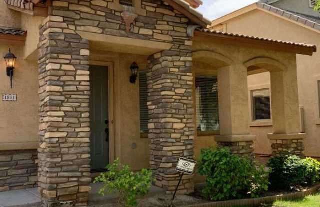 1811 East Dunbar Drive Gallery 2