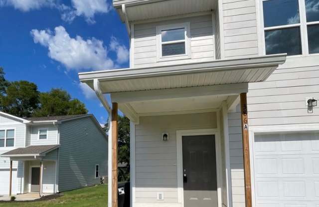 3 Bedroom, 2.5 bath townhome in the heart of Columbia! COMING SOON! Gallery 1