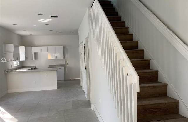 196 NW 60th St Gallery 3