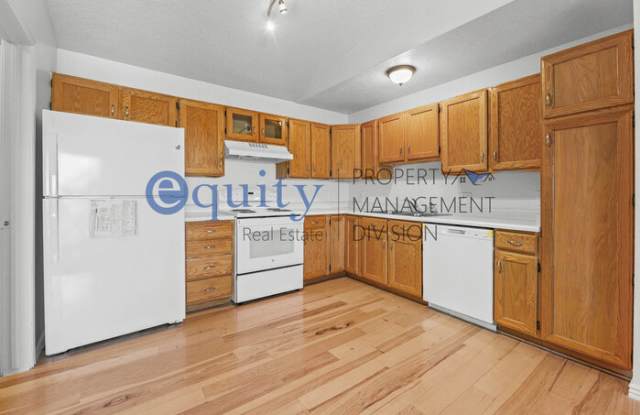 8040 Copperfield Place Gallery 4