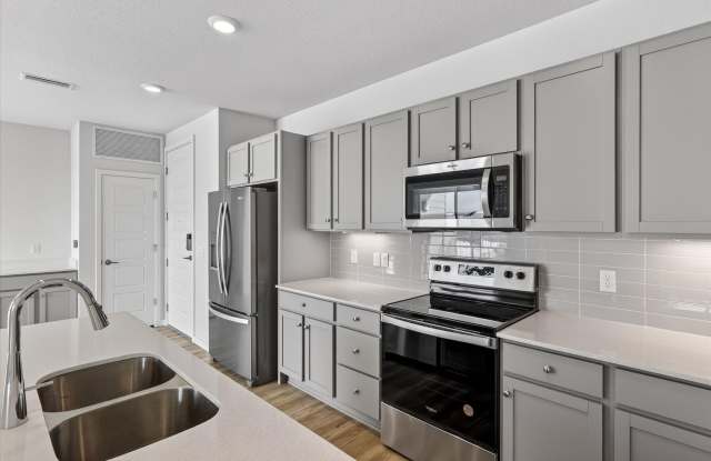 Brand New 2BR/2BA Luxury Townhouse at Grand Vue – Modern Living in Interlocken photos photos