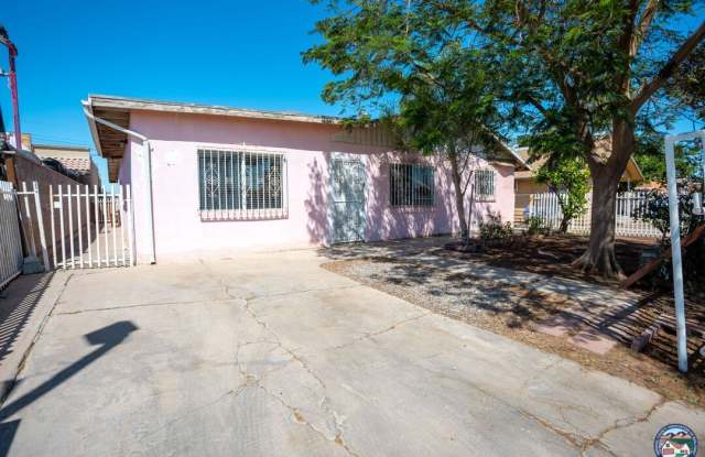 931 Emerson Ave photos photos