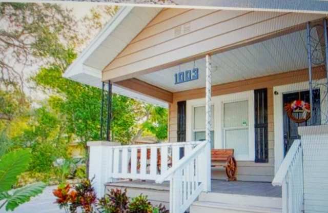 1003 Jasmine Way photos photos