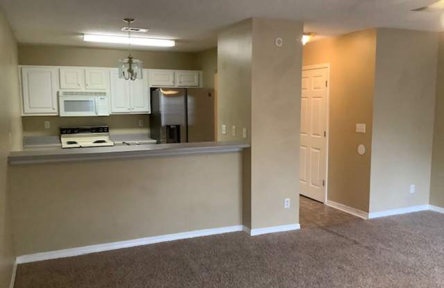 Spacious 2 Bedroom Townhouse in Mary Esther! Gallery 4