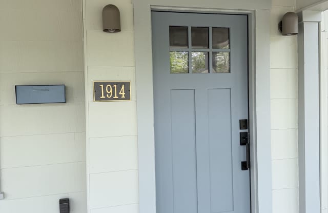 1914 West Magnolia Avenue photos photos