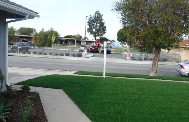 8832 Dolphin Drive Gallery 2