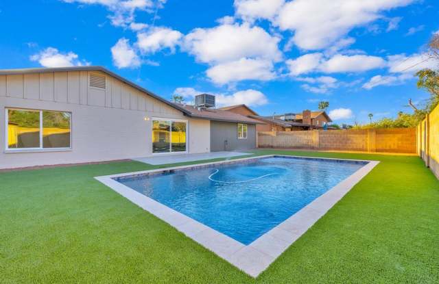 Completely Remodeled 6 bedroom/4 bath Home with New Pool photos photos