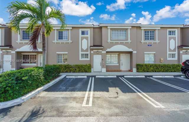 7271 NW 174th Ter photos photos