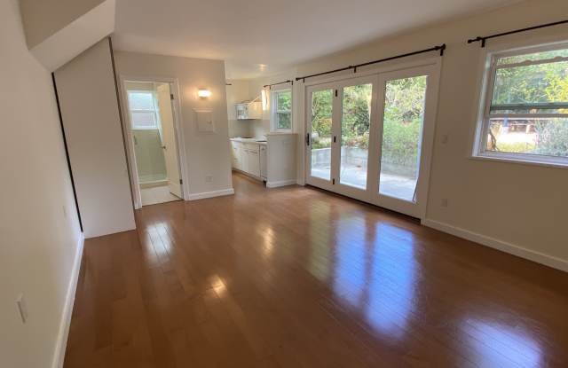 1831 Woolsey Street - A Gallery 3