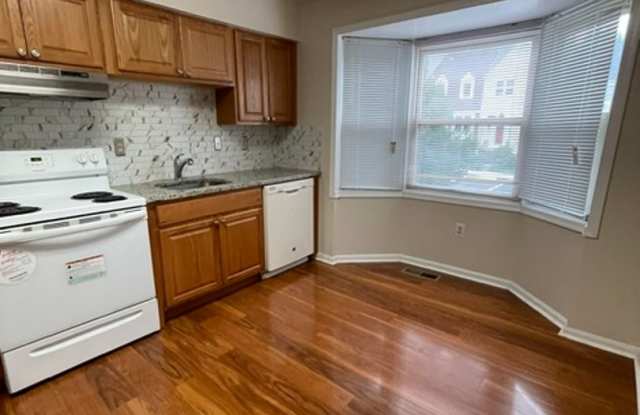 SPACIOUS TH IN GAITHERSBURG Gallery 4