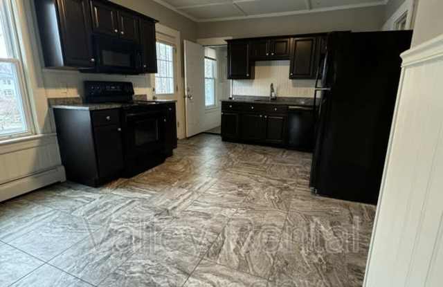 86 Bridge Street - 2 - 86 Bridge Street, Agawam Town, MA 01001