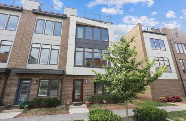 Luxury END-UNIT garage townhouse - 4BD/4.5BA! photos photos