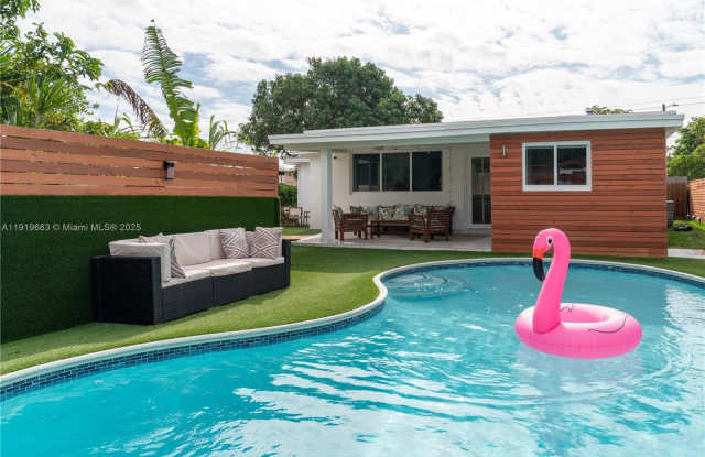 1331 NE 160th St photos photos