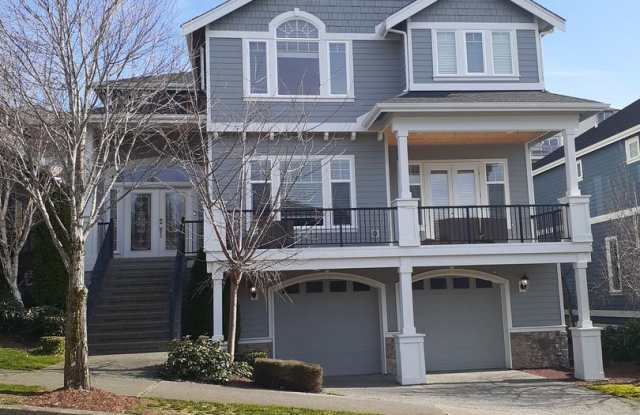 2483 NE Daphne St. Gallery 2