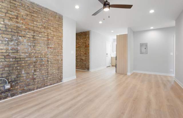 7383 N Damen Ave Gallery 4