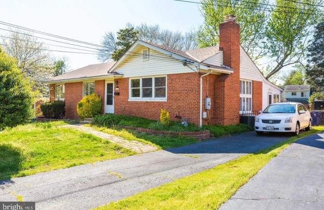 502 N MANSFIELD Street N photos photos