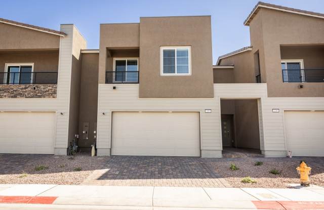 Newer 2-Bedroom Townhome with Shared Amenities in Highpointe at Black Mountain Ranch photos photos