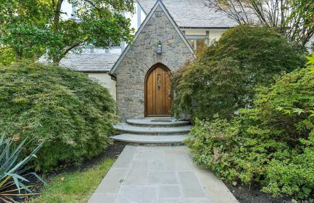 18 Heights Road photos photos