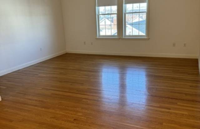 20 Brooks Park Gallery 3