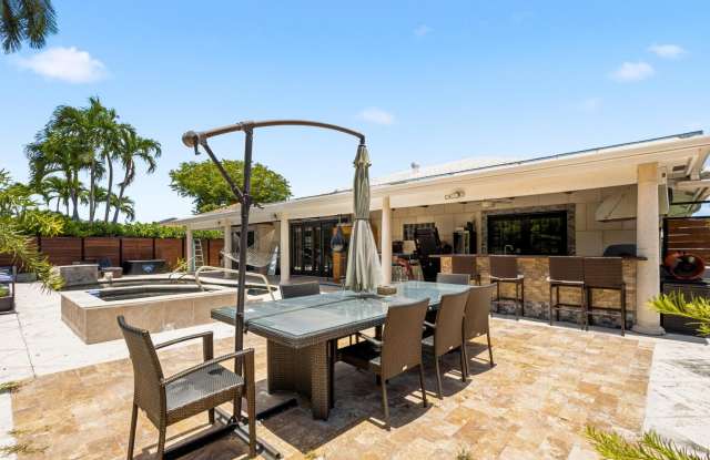 5223 Deerhurst Crescent Circle Gallery 2