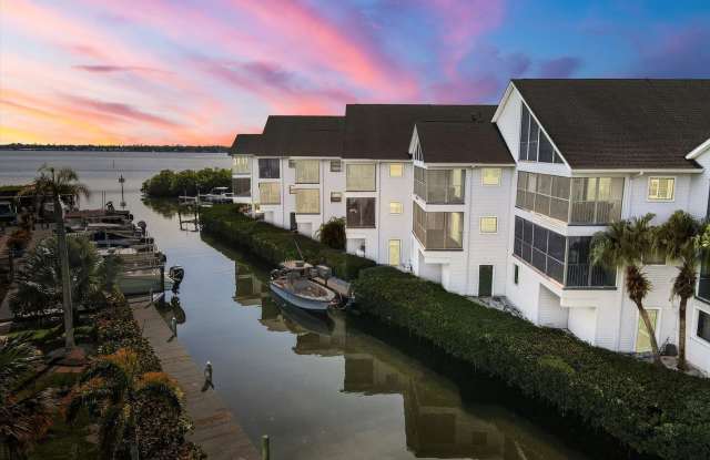 Beautiful 2/2 Condo, Renovated in 2021, with Spacious Screened-in Patio with Stunning Views - 515 Leffingwell Avenue, Ellenton, FL 34222