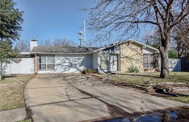 3231 Thames Street - 3231 Thames St, Irving, TX 75062