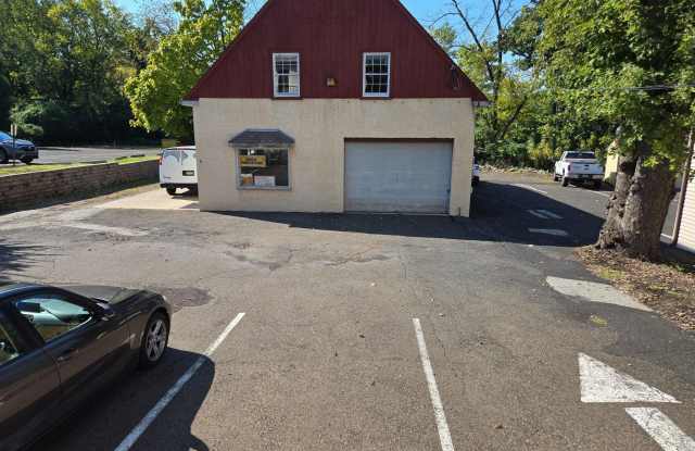 1411 BETHLEHEM Pike Gallery 2