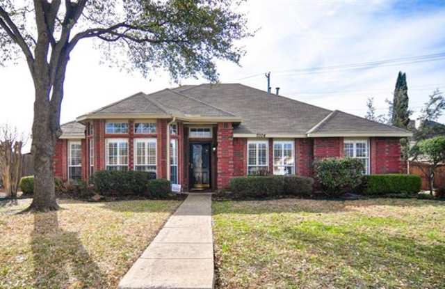 7004 Sample Drive - 7004 Sample Drive, The Colony, TX 75056