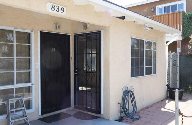 Single level duplex 2 br 1 ba in Chula Vista CA photos photos
