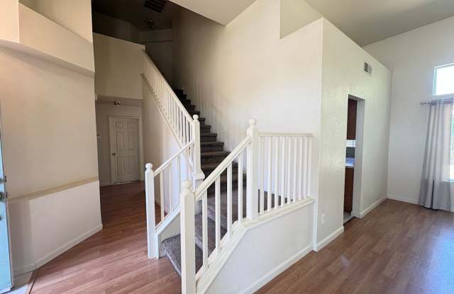 Spacious Four Bedroom Home in Western Ranch Gallery 3