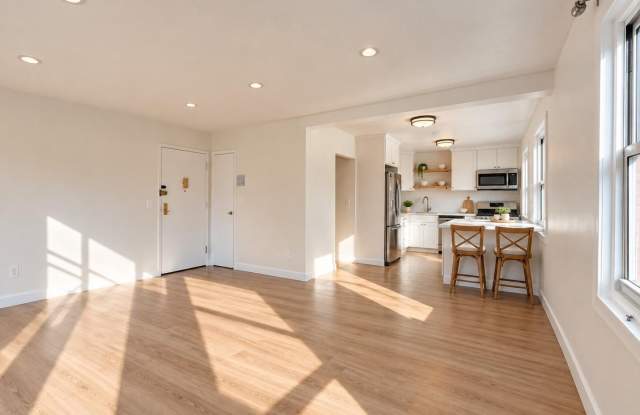 1051 Fenwood Gallery 4