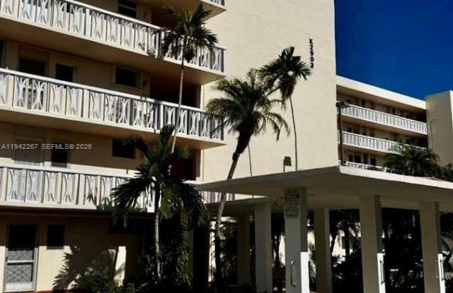 2903 Point East Dr photos photos